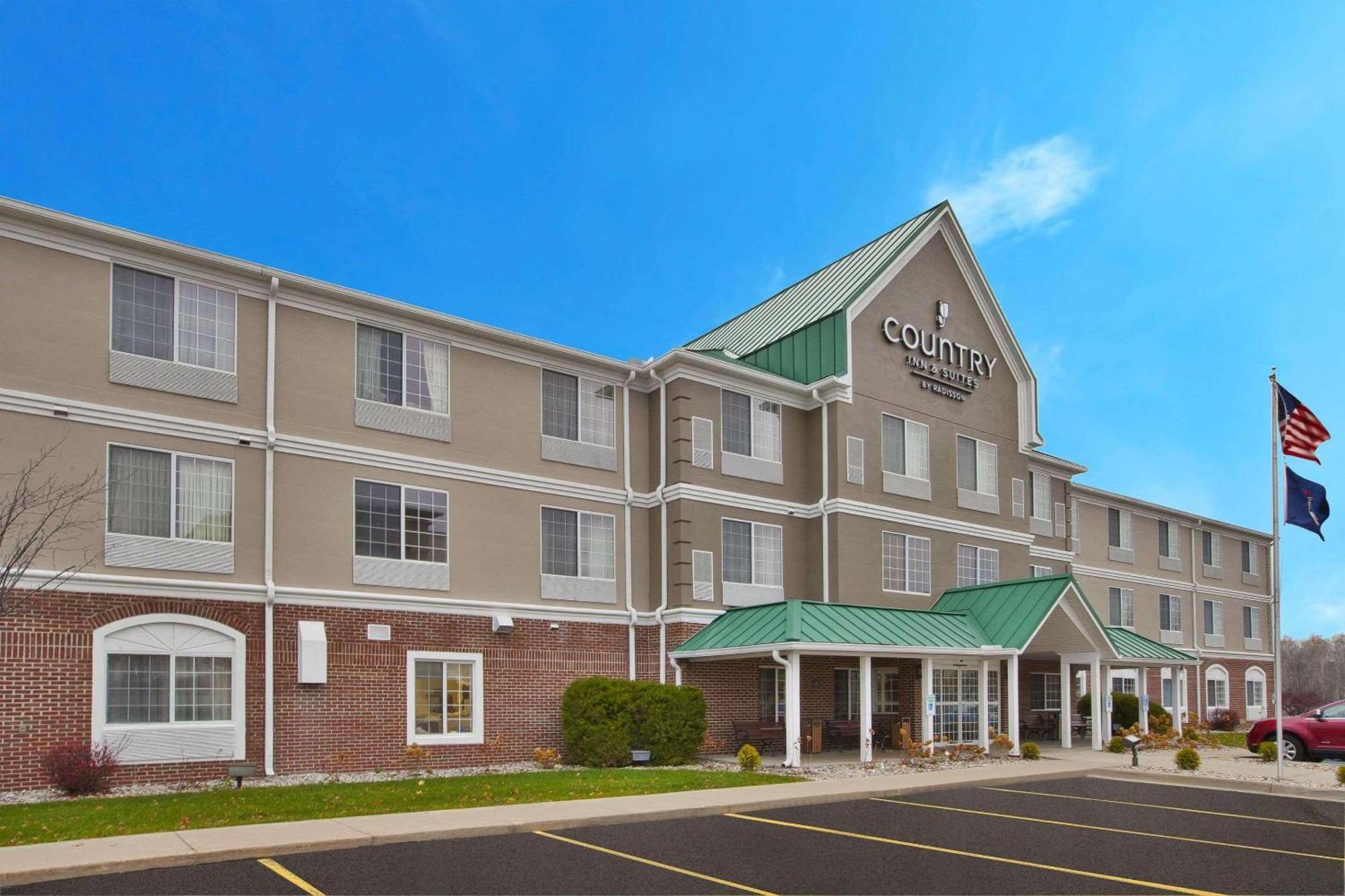Country Inn & Suites By Radisson, Big Rapids, Mi Екстер'єр фото