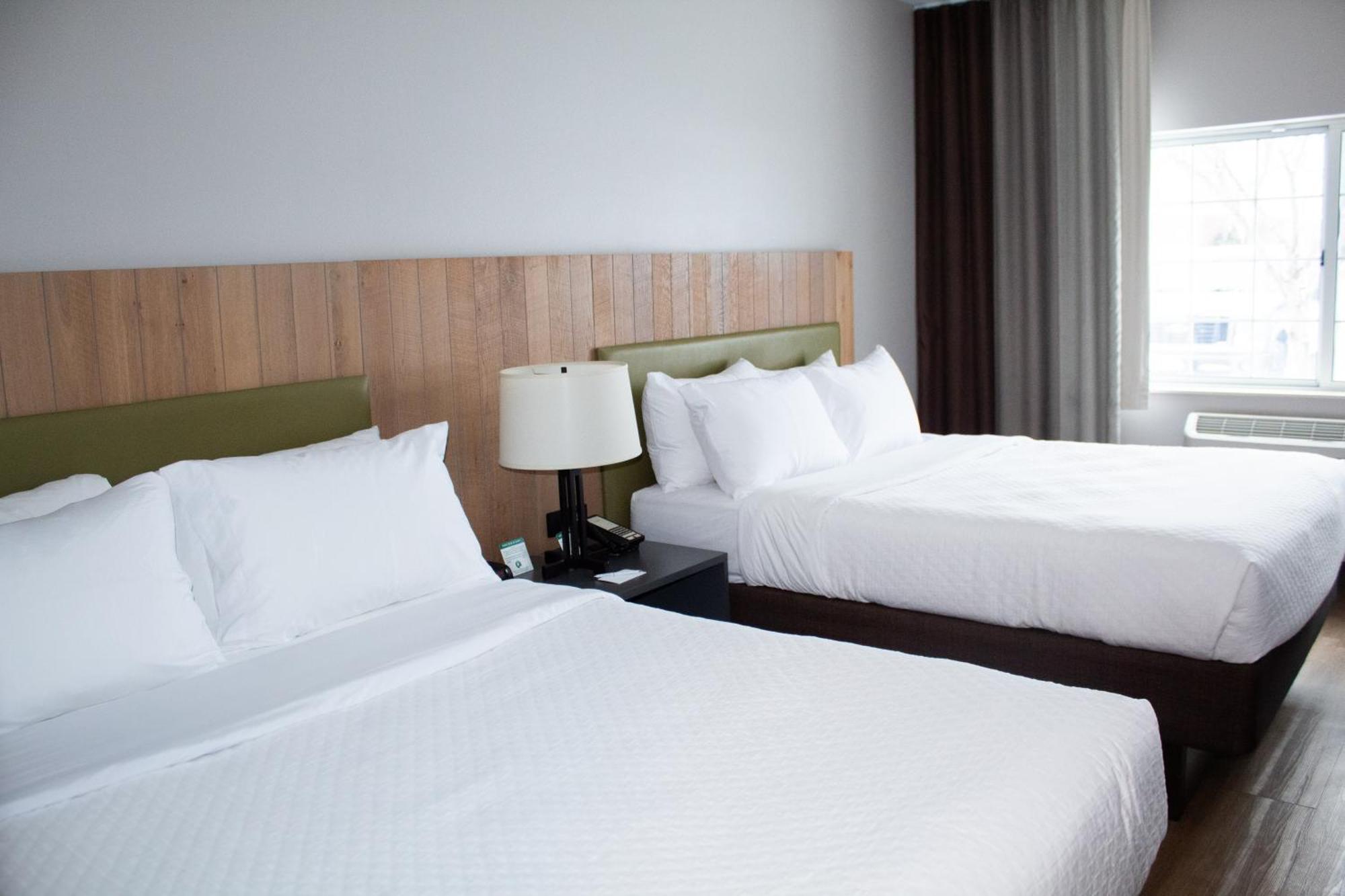 Country Inn & Suites By Radisson, Big Rapids, Mi Екстер'єр фото