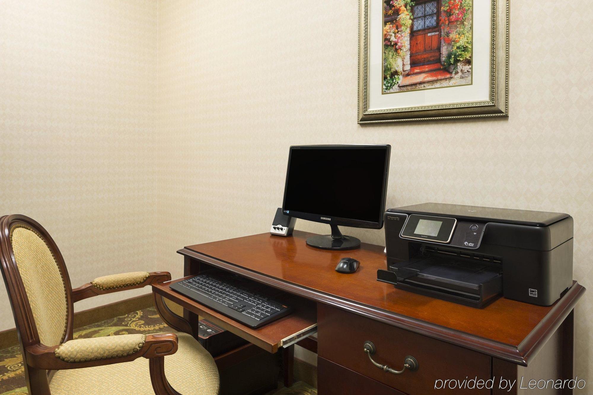 Country Inn & Suites By Radisson, Big Rapids, Mi Екстер'єр фото